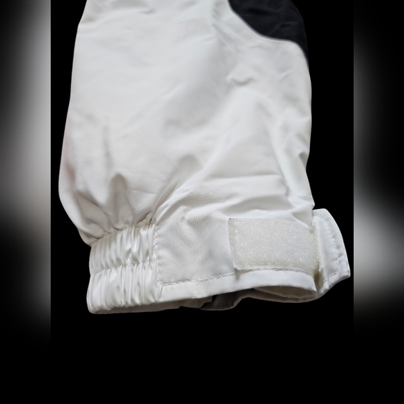 Columbia Women's Waterproof Snow Coat in red, size Large - Picture 4 of 14